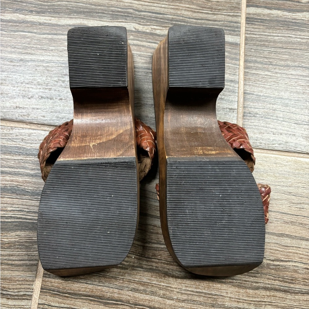 Blue Asphalt leather and wooden clogs - Picture 6 of 7